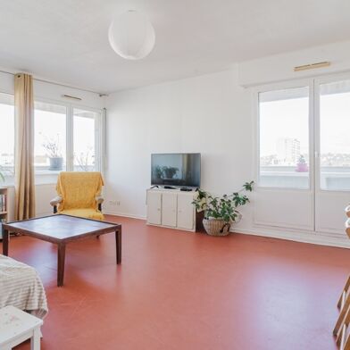 Appartement 4 pièces 251904 €