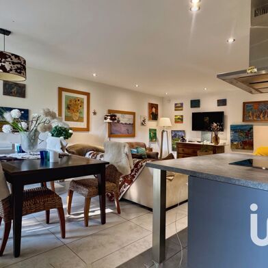 Appartement 3 pièces 240000 €