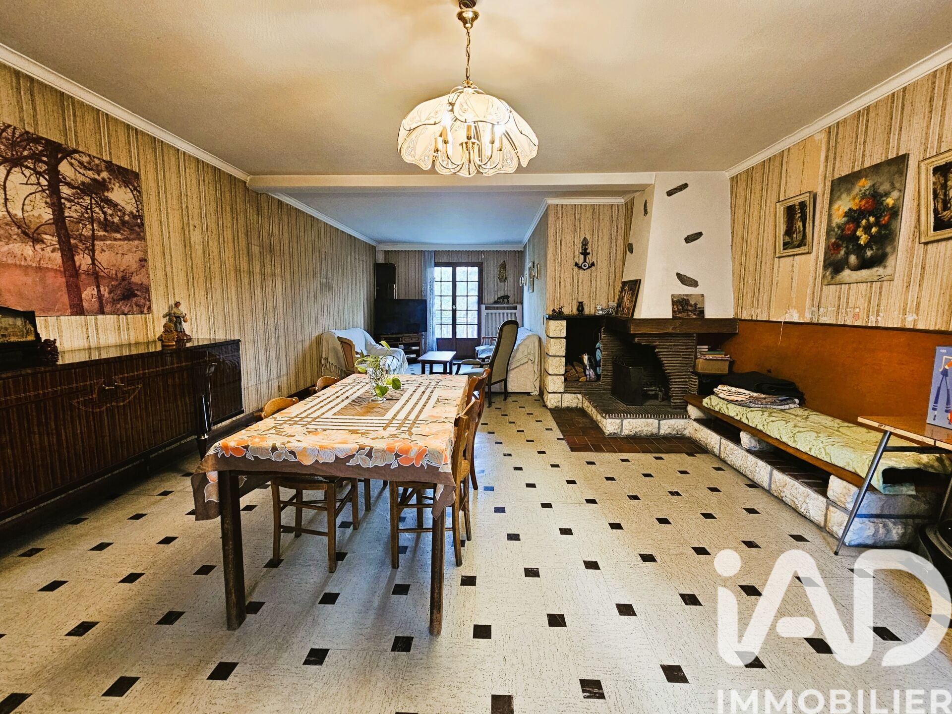 Vitry-sur-Seine - 141m² - 9p. - 4ch.