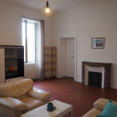 Appartement 4 pièces 1052 €