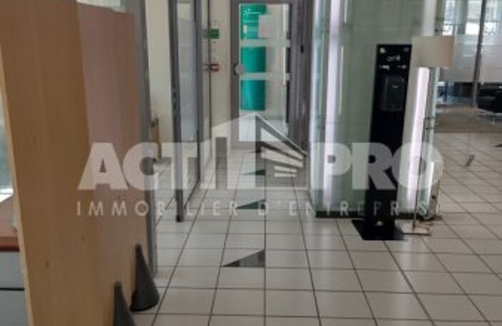 Bureaux à louer — photo 2