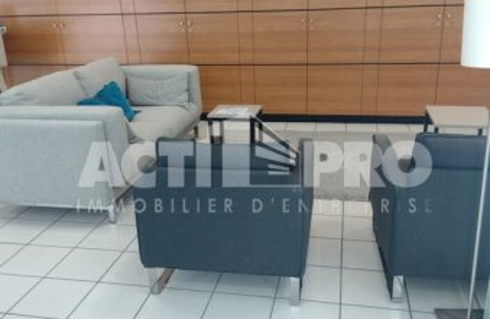 Bureaux à louer — photo 4
