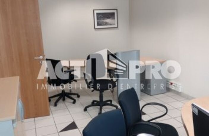 Bureaux à louer — photo 5