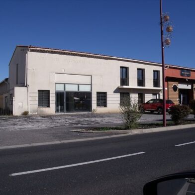 Commerce  895000 €