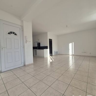 Appartement 4 pièces 700 €
