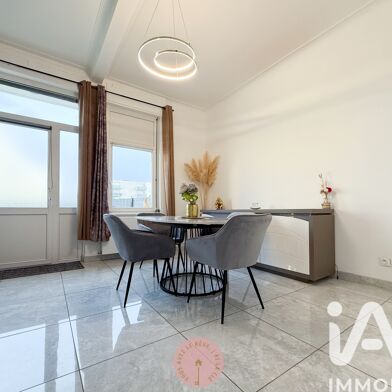 Appartement 4 pièces 275000 €
