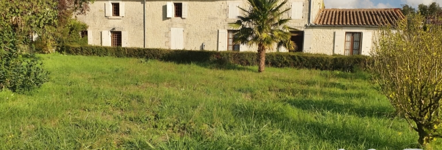 Maison 7 Pièces 215 m² à vendre à Courçon (17170)