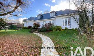 Maison 7 Pièces 144 m² à vendre à Le Mesnil-Saint-Denis (78320)