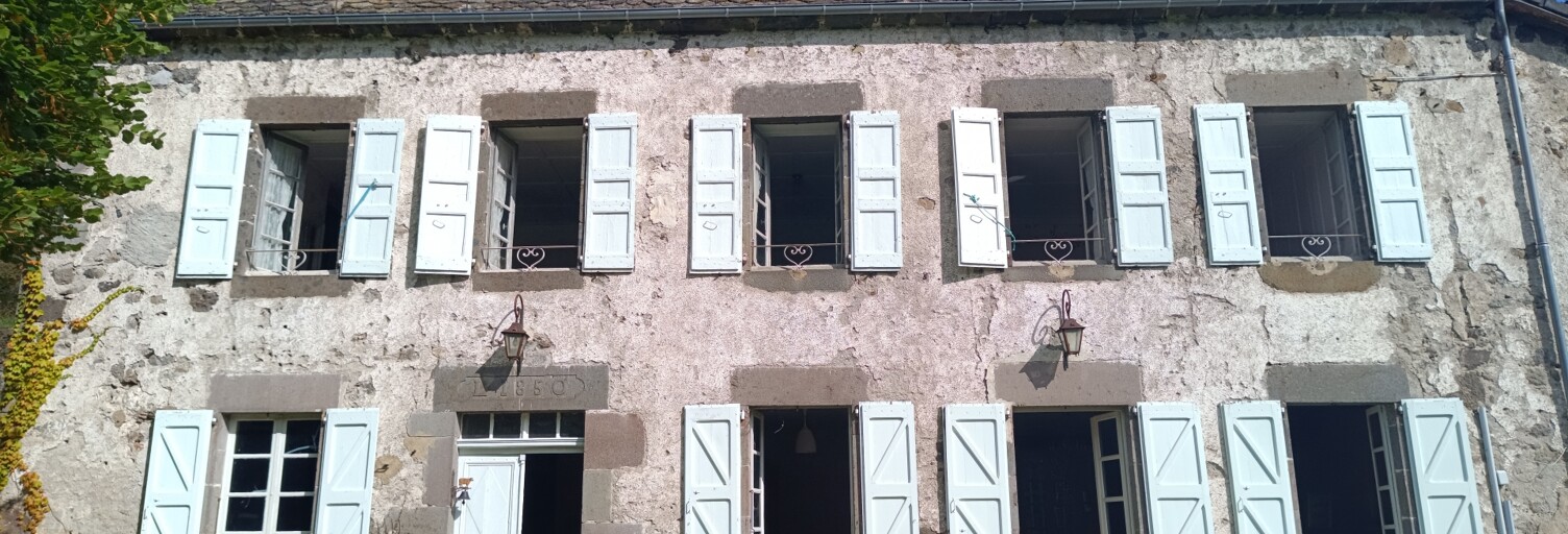 Maison 8 Pièces 192 m² à vendre à Saint-Chamant (15140)