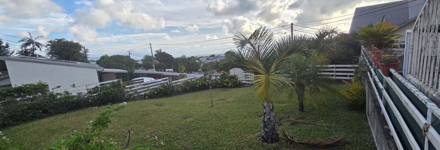 Terrain  350 m² à vendre à Le Tampon (97430)