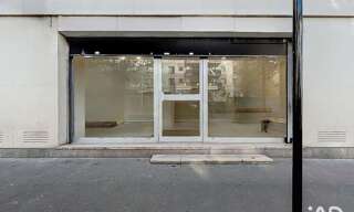 Commerce  82 m² à vendre à Courbevoie (92400)