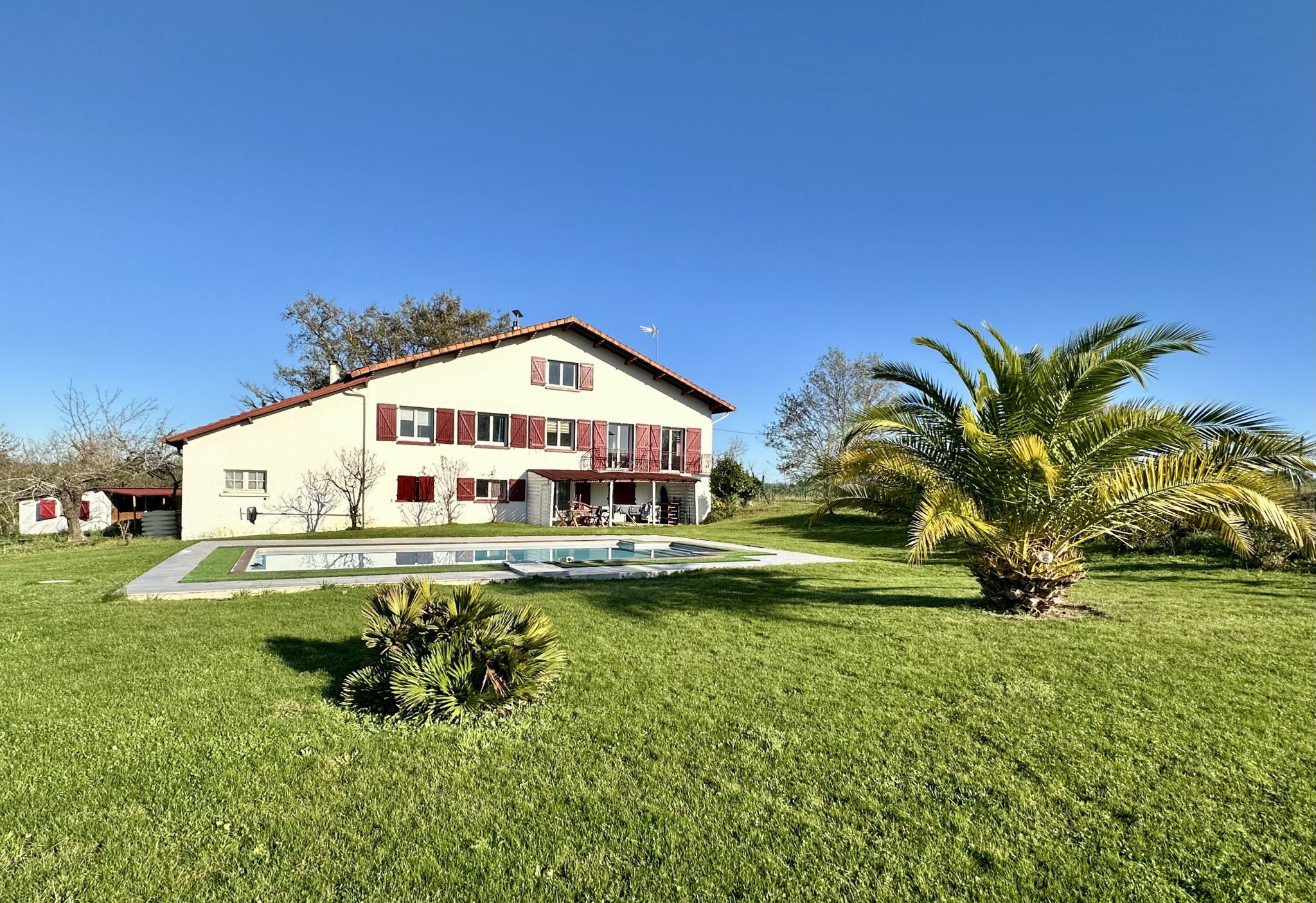 Propri&eacute;t&eacute;  T12 à vendre Domezain-Berraute 64120