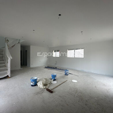 Maison 4 pièces 316000 €