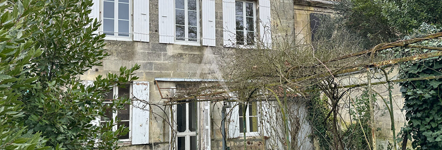 Maison 8 Pièces 121 m² à vendre à Rochefort (17300)