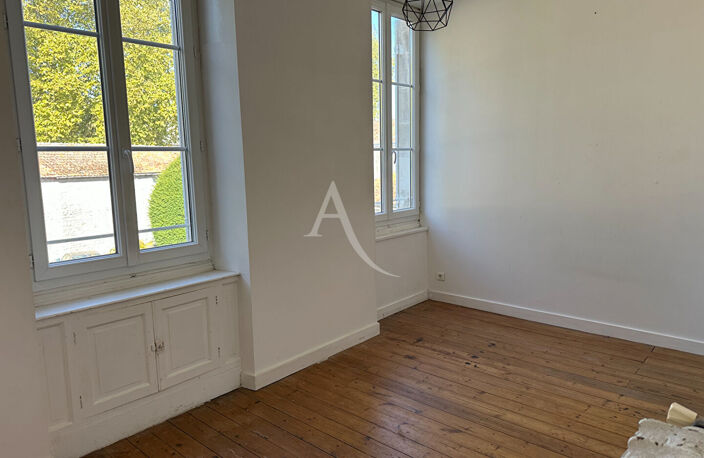 Maison / Immeuble Rare sur  Rochefort 8 pièce(s) — photo 3