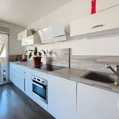 Appartement 4 pièces 274000 €