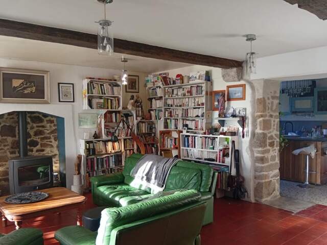 Aubigny-Les Clouzeaux, Maison en pierre dans le bourg 4 chambres avec jardin env. 800 m² — photo du bien
