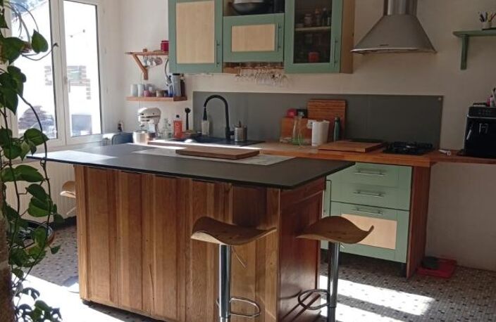Aubigny-Les Clouzeaux, Maison en pierre dans le bourg 4 chambres avec jardin env. 800 m² — photo 3