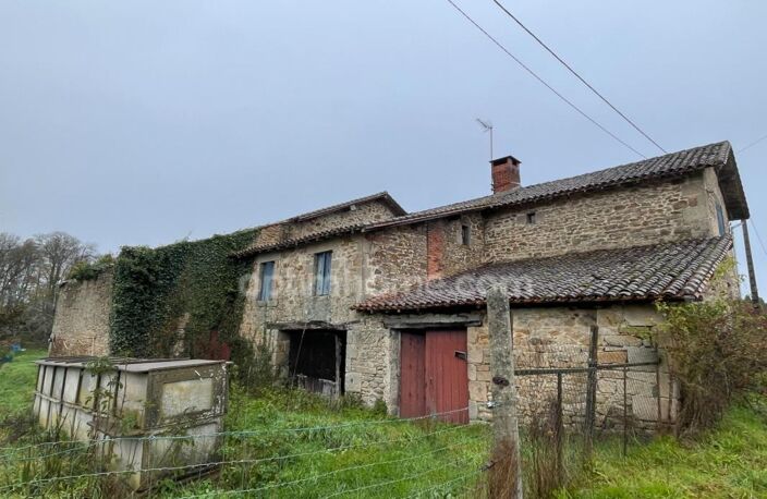 Corps de ferme à rénover avec 9511 m2 de terrain — photo 3