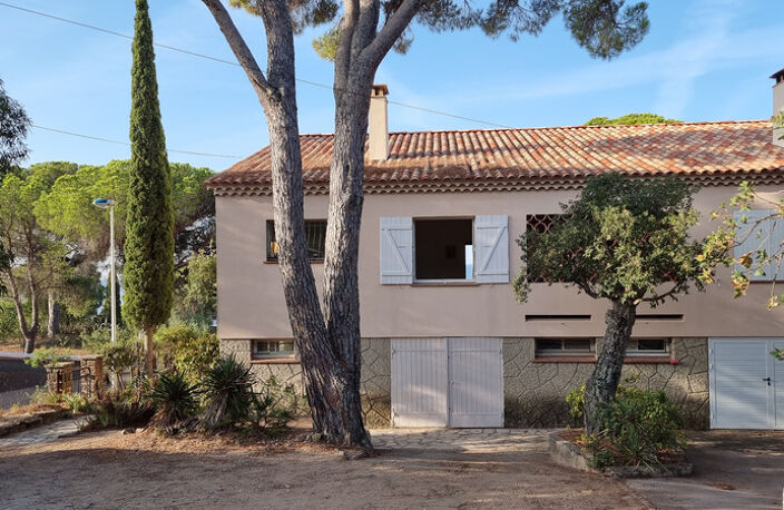 VILLA QUARTIER DU SEMAPHORE  SAINTE MAXIME (83) — photo 3