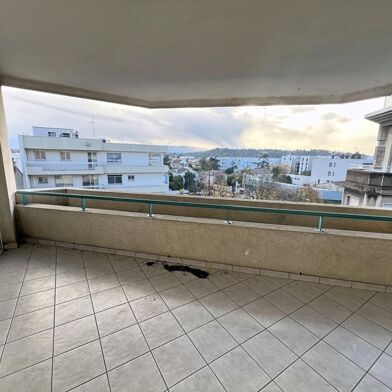 Appartement 3 pièces 244400 €