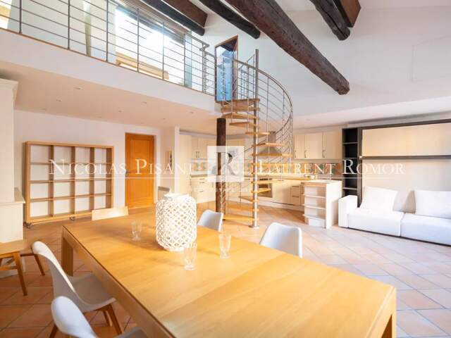 VILLEFRANCHE SUR MER  - LOFT 101.14 M² DANS LA VIEILLE VILLE - V — photo du bien