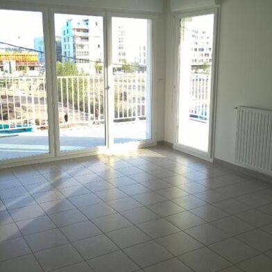 Appartement 4 pièces 1125 €