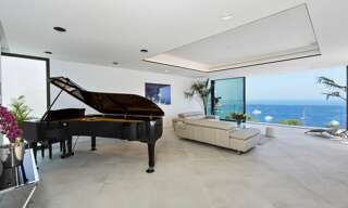 Maison 6 Pièces 350 m² à louer à Èze (06360)