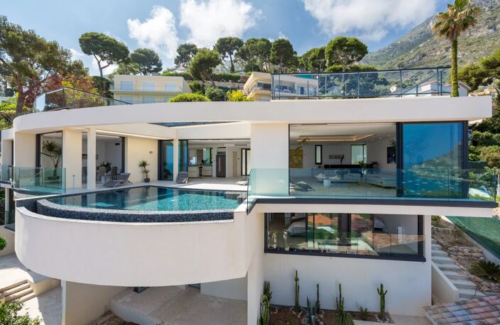 EZE 'Bord de mer' Luxueuse  villa 350m² | 5 Chambres | Piscine — photo 3