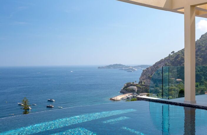 EZE 'Bord de mer' Luxueuse  villa 350m² | 5 Chambres | Piscine — photo 4