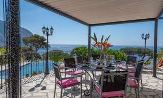 Maison 5 Pièces 230 m² à louer à Èze (06360)