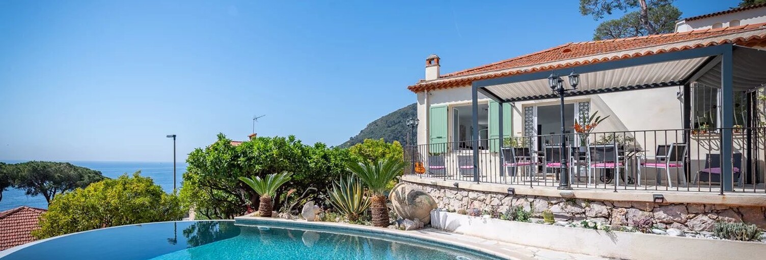 Maison 5 Pièces 230 m² à louer à Èze (06360)