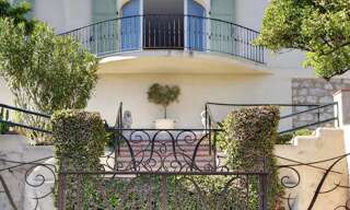 Maison 5 Pièces 230 m² à louer à Èze (06360)