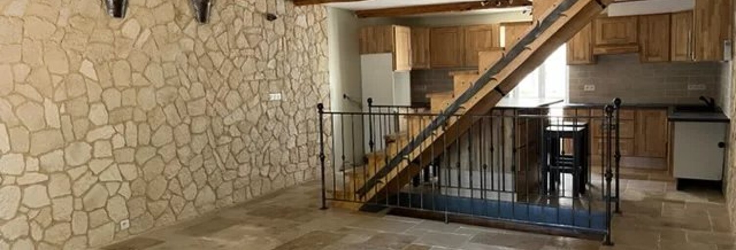 Maison 4 Pièces 99 m² à louer à Jouques (13490)