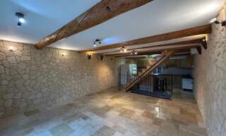 Maison 4 Pièces 99 m² à louer à Jouques (13490)