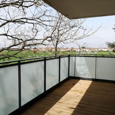 Appartement 3 pièces 729 €