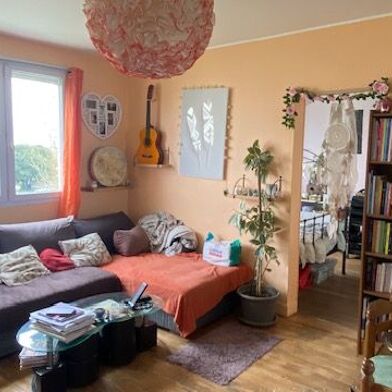 Appartement 4 pièces 86400 €