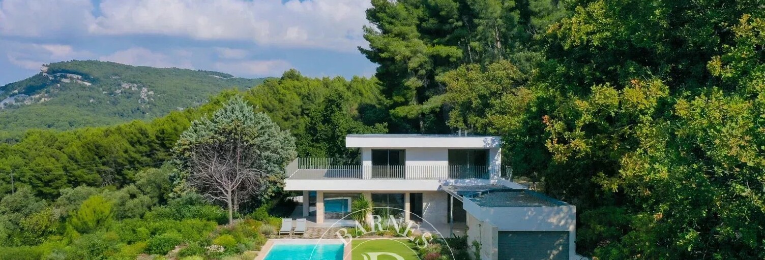Maison 6 Pièces 213 m² à vendre à Cassis (13260)