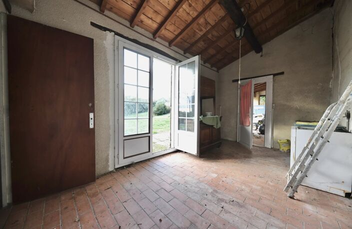 Terrain constructible de 1.610 m² et terrain naturel attenant — photo 5
