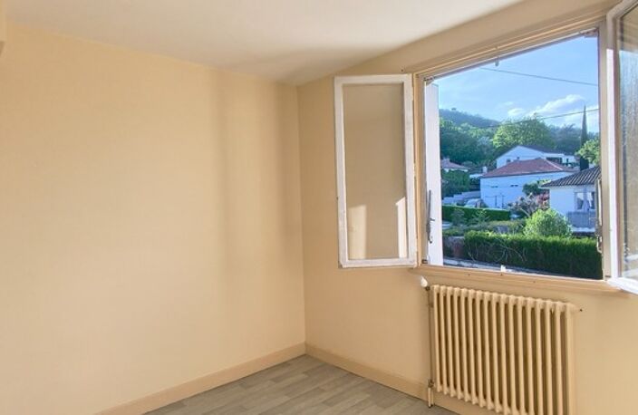 Maison de ville T4 92 m² avec jardin – Un potentiel à révéler au cœur de Cahors — photo 3