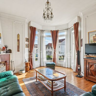 Maison 9 pièces 990000 €