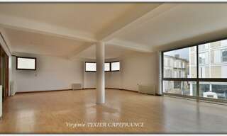 Immeuble  437 m² à vendre à Saint-Jean-d'Angély (17400)