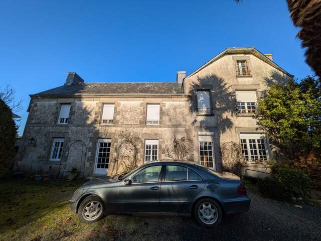BUBRY MAISON BOURGEOISE DE 4 PIÈCES 150m² ENVIRON PARCELLE DE 1579m² ABRI DE JARDIN — photo du bien
