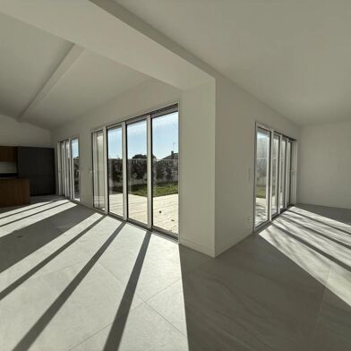 Maison 6 pièces 622960 €