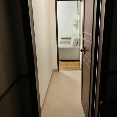 Appartement 1 pièces 700 €