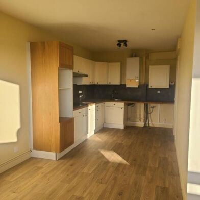 Appartement 4 pièces 690 €