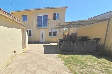 Maison 6 pièces 2300 €