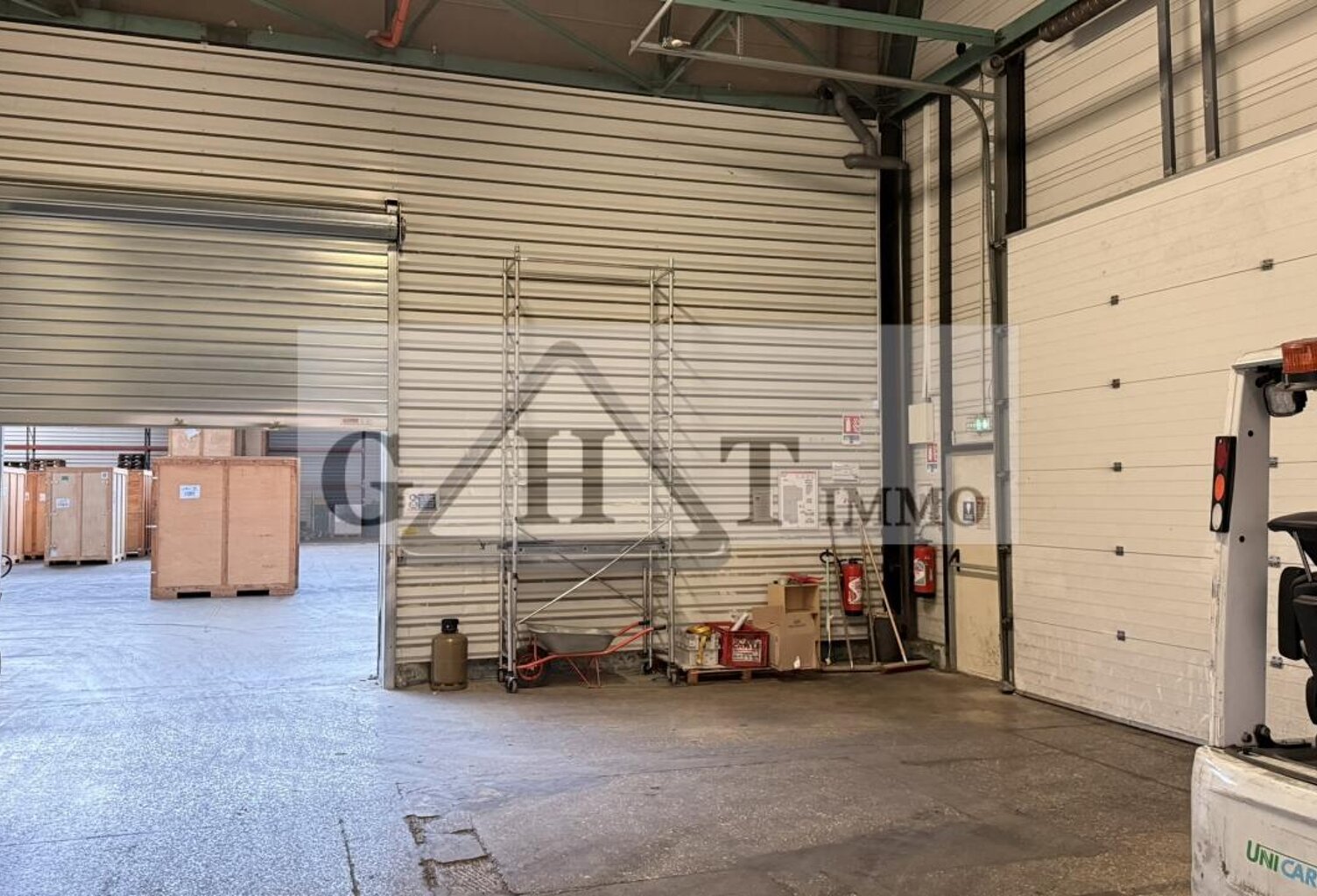 LOCAUX D’ACTIVITÉS / STOCKAGE DE 819 M² À 5 519 M² – MEAUX — photo 1