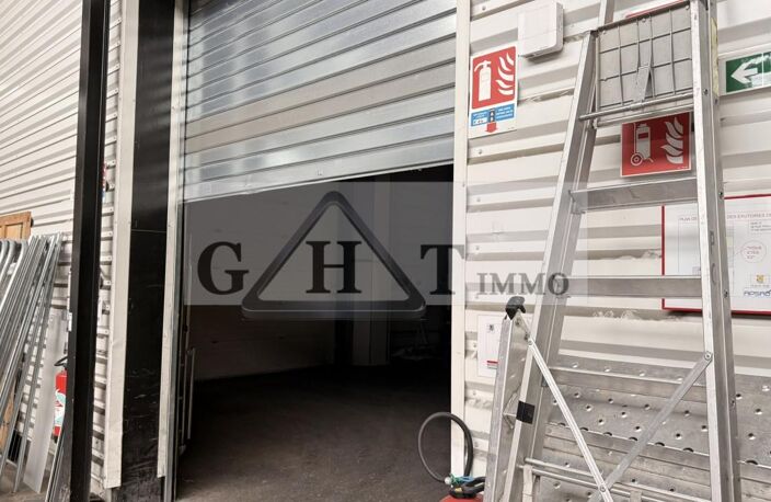 LOCAUX D’ACTIVITÉS / STOCKAGE DE 819 M² À 5 519 M² – MEAUX — photo 4