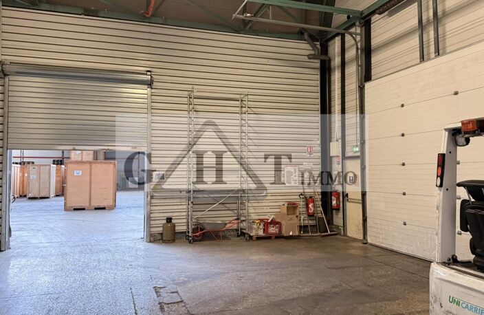LOCAUX D’ACTIVITÉS / STOCKAGE DE 819 M² À 5 519 M² – MEAUX — photo 2